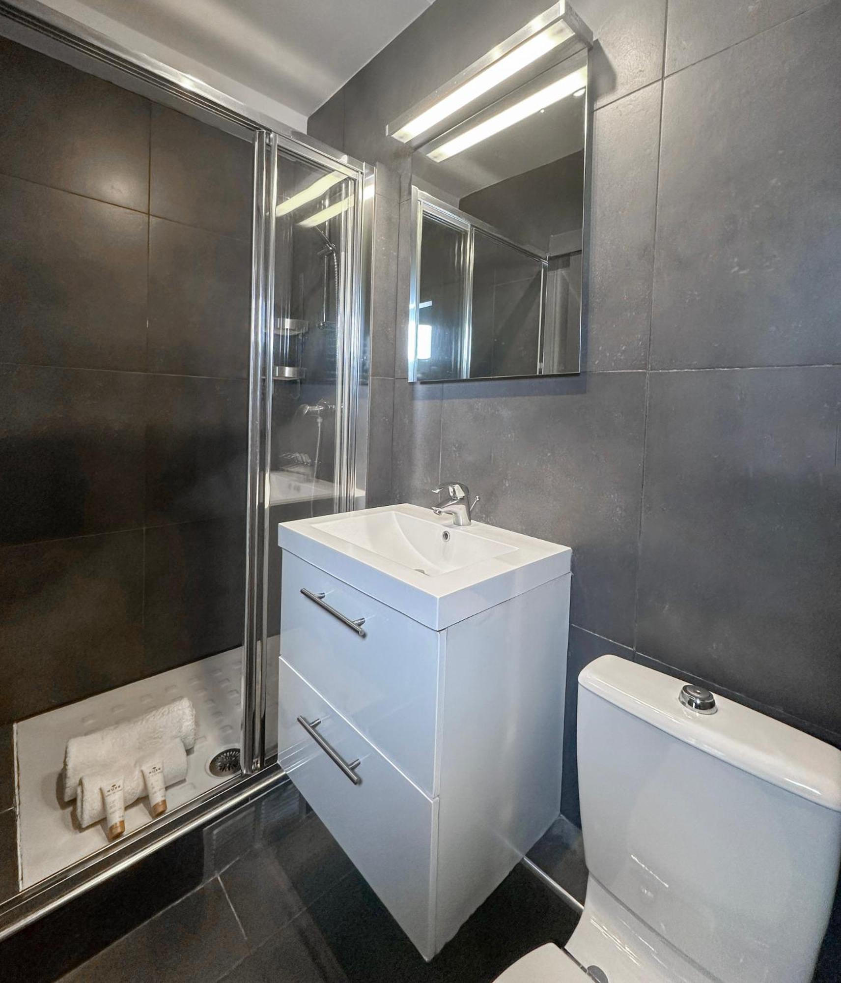 Stunning Apartment Near Eiffel Tower Paris Exteriör bild
