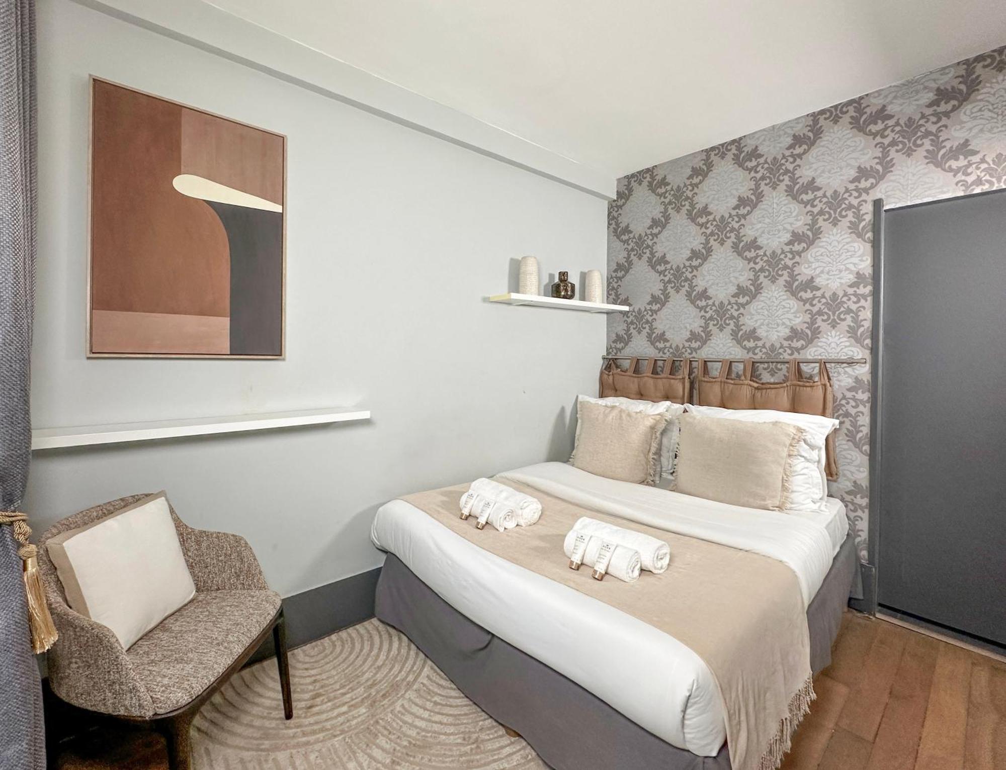 Stunning Apartment Near Eiffel Tower Paris Exteriör bild