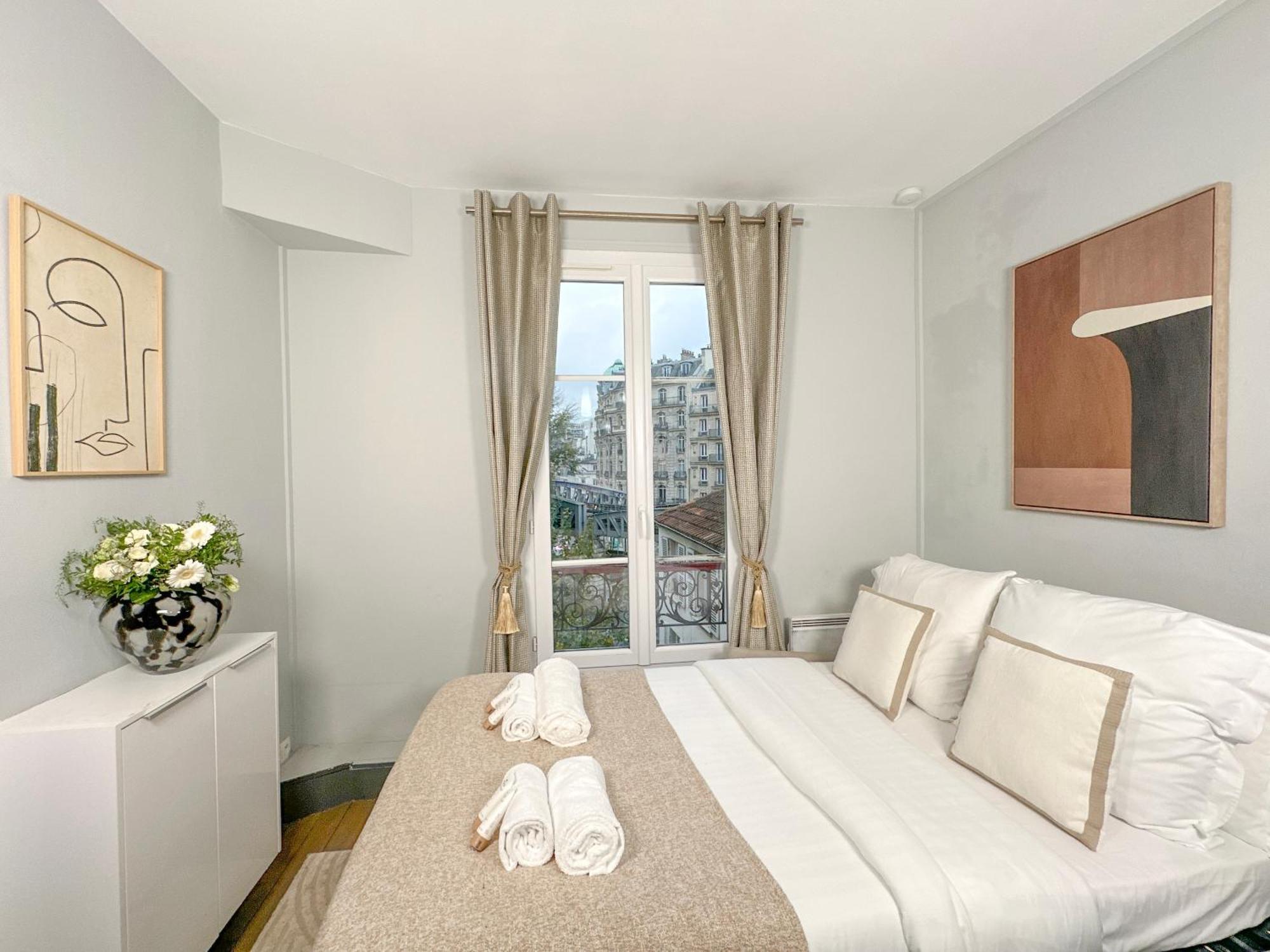 Stunning Apartment Near Eiffel Tower Paris Exteriör bild